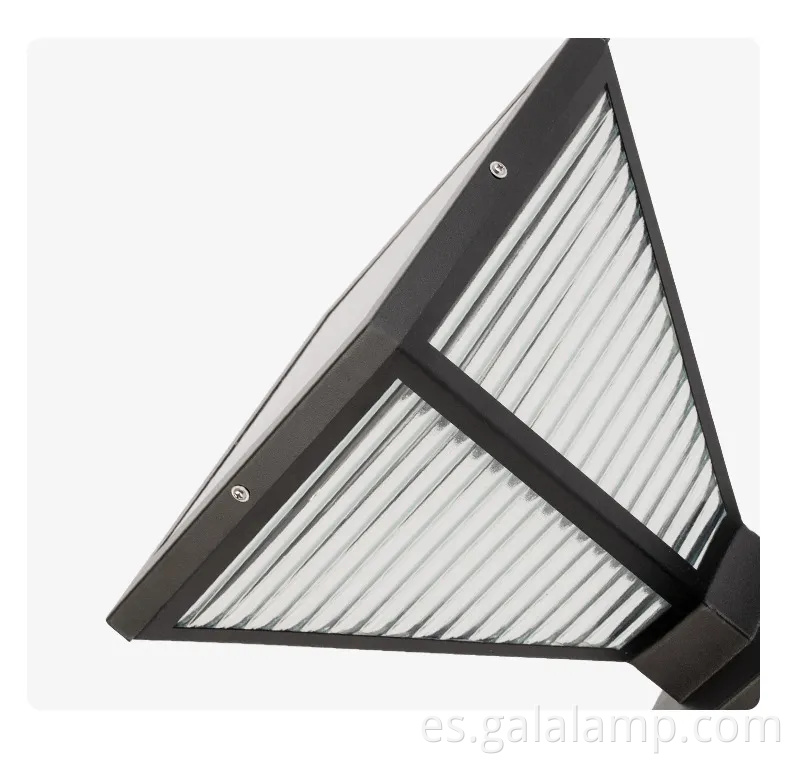 Modernas luces de columna solar al aire libre para patios y pasarelas